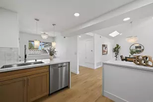 94 Kingston Ct W, Coronado, CA 92118 - Photo 13