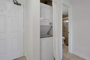 8889 Caminito Plaza Centro, San Diego, CA 92122 - Photo 5