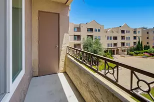 8889 Caminito Plaza Centro, San Diego, CA 92122 - Photo 9