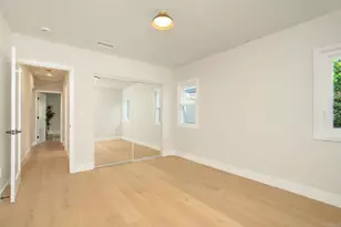 219 W Acacia Ave, El Segundo, CA 90245 - Photo 25
