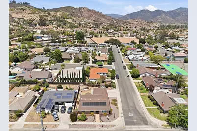670 N Citrus Avenue, Escondido, CA 92027 - Photo 37