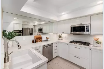 8619 Via Mallorca #A, La Jolla, CA 92037 - Photo 7