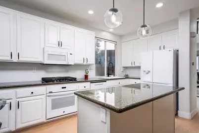 2950 W Canyon Ave, San Diego, CA 92123 - Photo 11