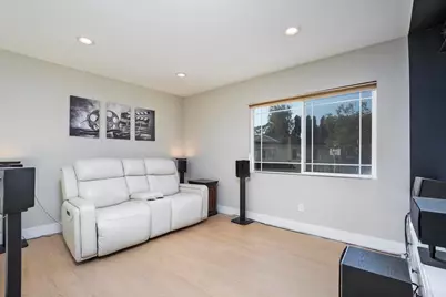 2950 W Canyon Ave, San Diego, CA 92123 - Photo 23