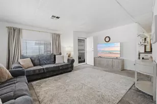 718 Sycamore Ave, Vista, CA 92083 - Photo 3