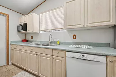 8461 Hudson Drive, San Diego, CA 92119 - Photo 17
