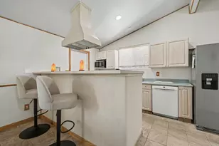 8461 Hudson Dr, San Diego, CA 92119 - Photo 15