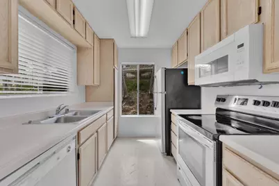 230 Diamond Way #247, Vista, CA 92083 - Photo 19