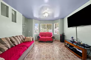 5542 Sun Ln, Bell Gardens, CA 90201 - Photo 5