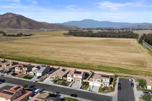 28464 Fressia Dr, Winchester, CA 92596 - Photo 39