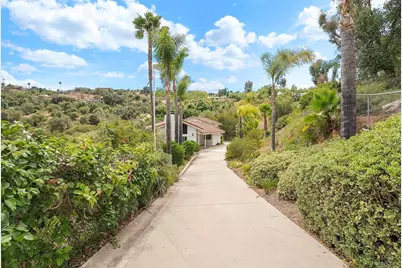 2645 Daisy Lane, Fallbrook, CA 92028 - Photo 17