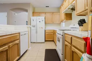 9326 Bennoel Way, Elk Grove, CA 95758 - Photo 13