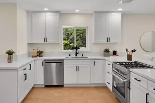 3131 Summit Dr, Escondido, CA 92025 - Photo 17