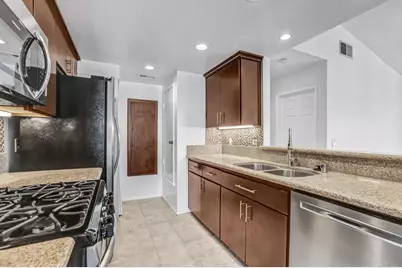 2063 Lakeridge Circle, Chula Vista, CA 91913 - Photo 9