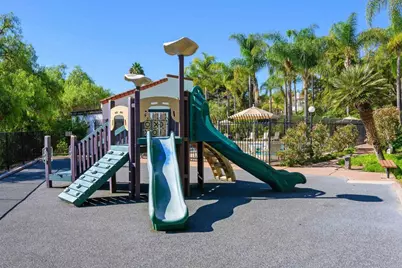 1550 Apache Dr Unit D, Chula Vista, CA 91910 - Photo 3