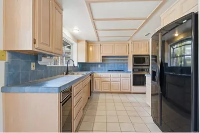28104 Glenmeade Way, Escondido, CA 92026 - Photo 15