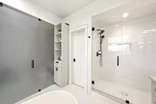 825 9th St, Coronado, CA 92118 - Photo 17