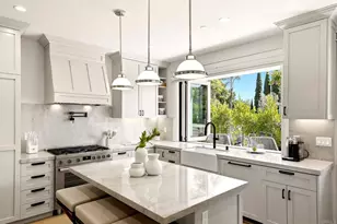 825 9th St, Coronado, CA 92118 - Photo 5