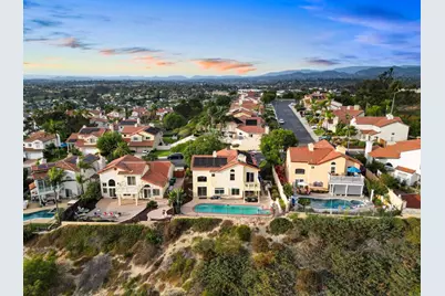 5048 Viewridge Way, Oceanside, CA 92056 - Photo 5
