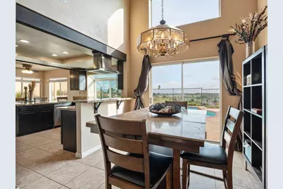 5048 Viewridge Way, Oceanside, CA 92056 - Photo 9