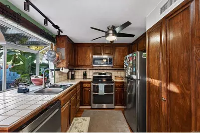 10673 Porto Ct, San Diego, CA 92124 - Photo 23