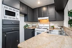 4338 Montalvo 3, San Diego, CA 92107 - Photo 9