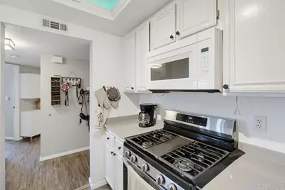 3045 Blue Oak Court, Spring Valley, CA 91978 - Photo 9
