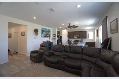 1525 Wildgrove Ave, Vista, CA 92081 - Photo 11