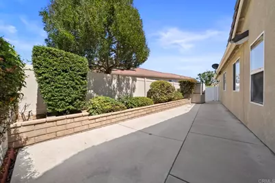 30290 Carmenet Circle, Murrieta, CA 92563 - Photo 55