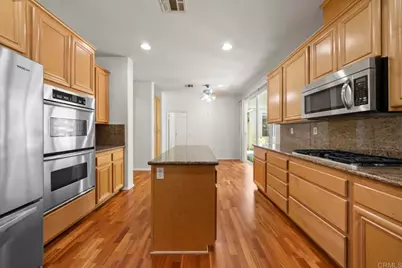 30290 Carmenet Circle, Murrieta, CA 92563 - Photo 11