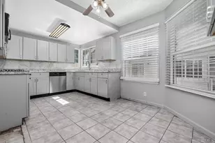 1135 Manzana Way, San Diego, CA 92139 - Photo 7