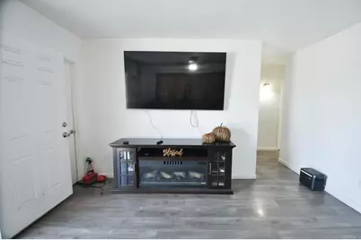 124 130 Richardson Avenue, El Cajon, CA 92020 - Photo 9