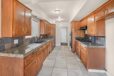 626 E Wright Street, Hemet, CA 92543 - Photo 3