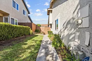 2353 Edenbridge Ln, Chula Vista, CA 92139 - Photo 5
