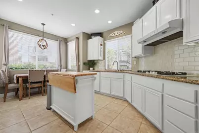 817 Kalpati Circle #112, Carlsbad, CA 92008 - Photo 5