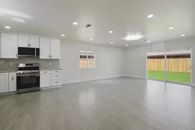 355 S 1st Street, El Cajon, CA 92019 - Photo 13