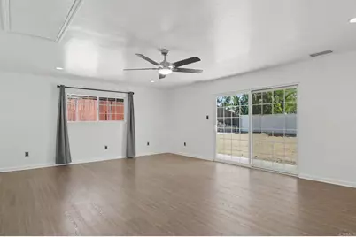 8378 Lake Ashwood Avenue, San Diego, CA 92119 - Photo 7