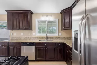 870 Darrell St, Costa Mesa, CA 92627 - Photo 11