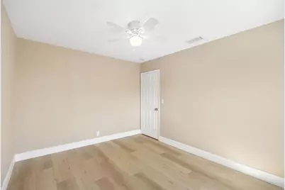 870 Darrell St, Costa Mesa, CA 92627 - Photo 17