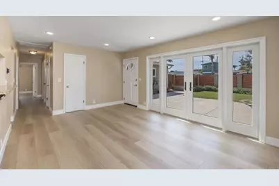 870 Darrell St, Costa Mesa, CA 92627 - Photo 5