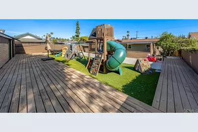 151 E Palomar St, Chula Vista, CA 91911 - Photo 33