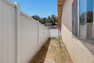 5949 Tonawanda Dr, San Diego, CA 92139 - Photo 35