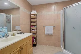 5949 Tonawanda Dr, San Diego, CA 92139 - Photo 15