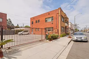 2528 E 10th St, Long Beach, CA 90804 - Photo 3