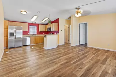 300 Thornton Dr #5, El Cajon, CA 92021 - Photo 3