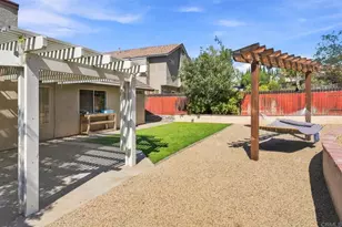 23886 Red Clover Cir, Murrieta, CA 92562 - Photo 17