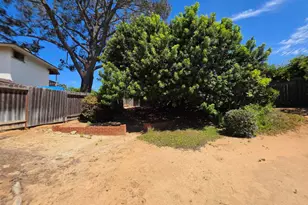3830 Polly Ln, Carlsbad, CA 92008 - Photo 13