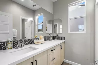 32522 Brunello Way, Temecula, CA 92591 - Photo 31