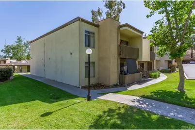 432 Edgehill Lane #15, Oceanside, CA 92054 - Photo 3