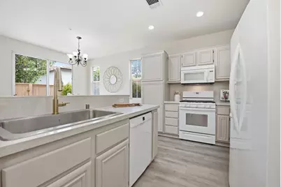 247 Melinda Way, Oceanside, CA 92057 - Photo 7